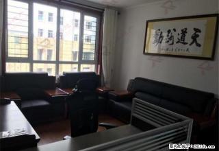 夏都景苑 精致装修 大平方 房屋整洁 带全套办公家具 - 西宁28生活网 xn.28life.net